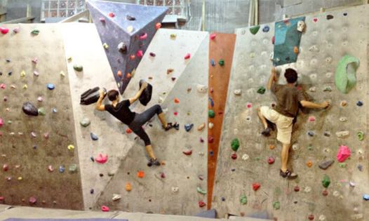 קיר טיפוס.jpg