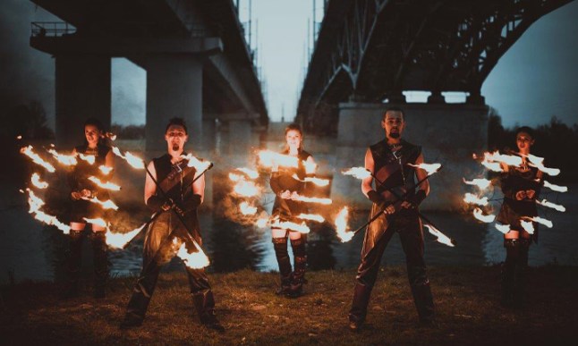 מופע האש והמים.jpg