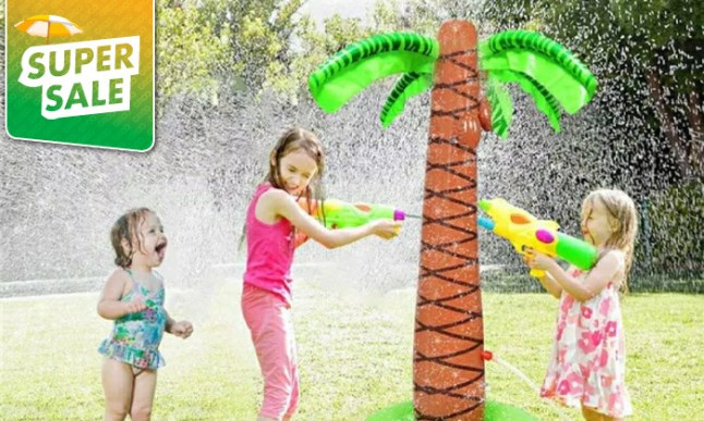 מתקן עץ מים לילדים לקיץ