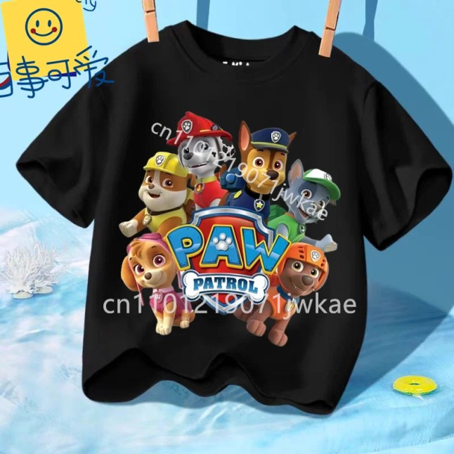 הלוק הכי חמוד וטרנדי לקיץ הקרוב! חולצת טי-שירט קצרה בעיצוב קוריאני שיק, הכוללת הדפסים מרהי